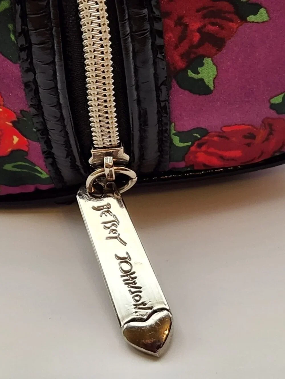 Betsey Johnson cosmetic bag purple pink roses VGUC